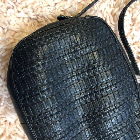 Vintage Faux Leather Black Woven Crossbody Purse - Picture 3 of 7